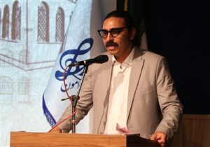 «کمکوشی زبانی» تهدید پنهان علیه زبان فارسی است