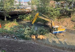 آغاز عملیات لایروبی ۱۴ کیلومتر از رودخانه‌های رشت برای مقابله با آب‌گرفتگی‌های فصلی