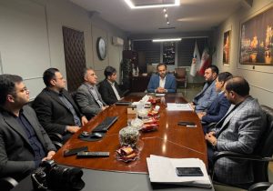 نشست معاون توسعه سرمایه‌گذاری شرکت توسعه گردشگری ایران با شهردار رشت برگزار شد