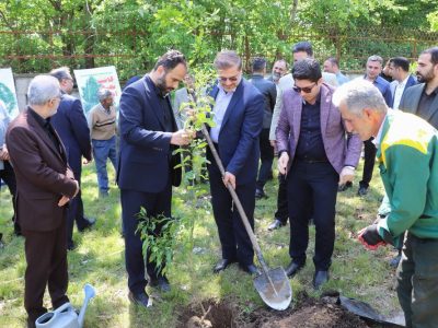 کاشت نهال امید به مناسبت اربعین امام شهید در رشت